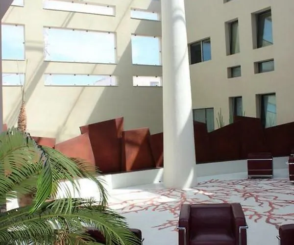 Minzoni Sul Mare E 130 Mt Dal Centro